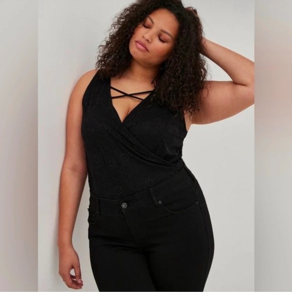 NWT Torrid Surplice Strappy Bodysuit Lace Black Size 4